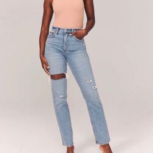 Abercrombie & Fitch Ultra High Rise 90’s Straight Distressed Jean